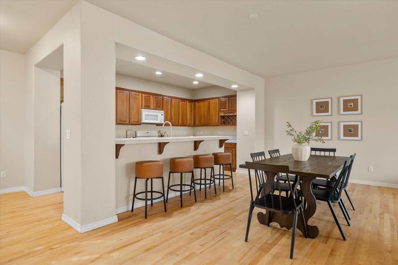 61148 Foxglove Loop