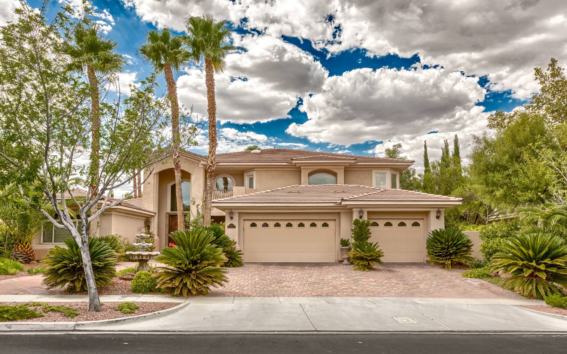Canyon Fairways luxury guard-gated golf community in Summerlin, Las Vegas, Nevada