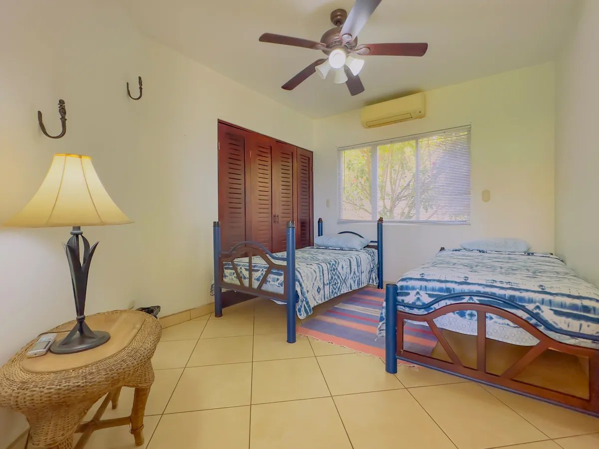 Ocean View Home in Altos del Cacique