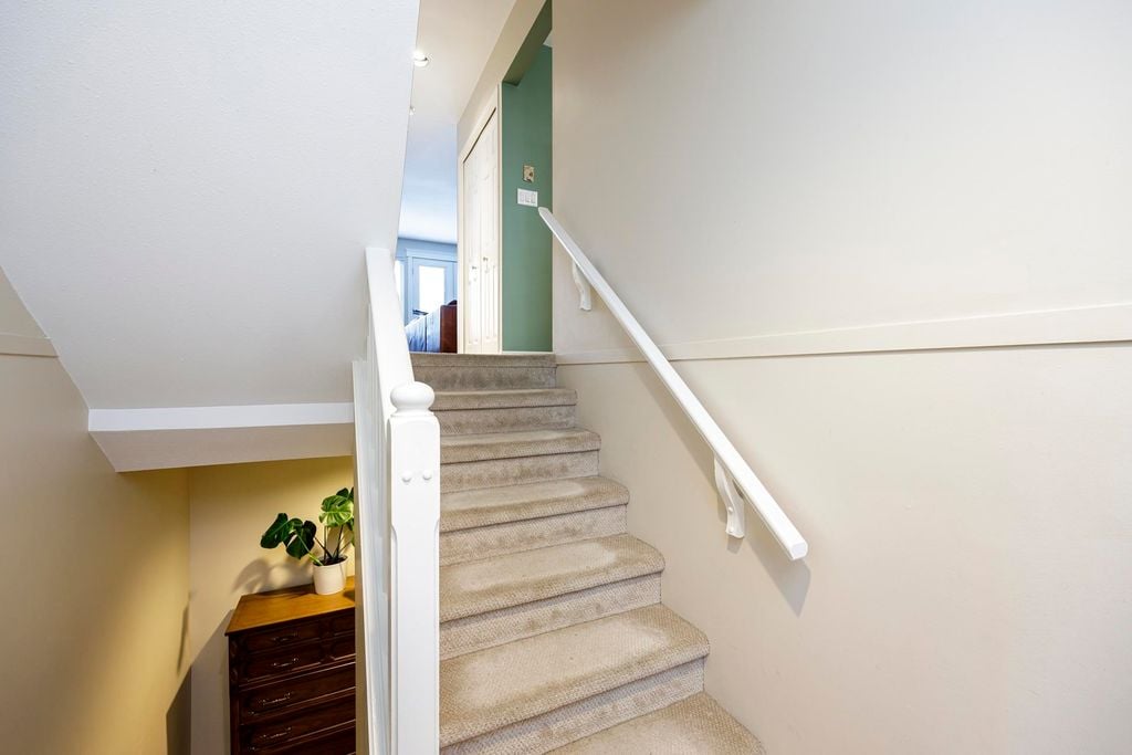 215 E Keith Rd, #2