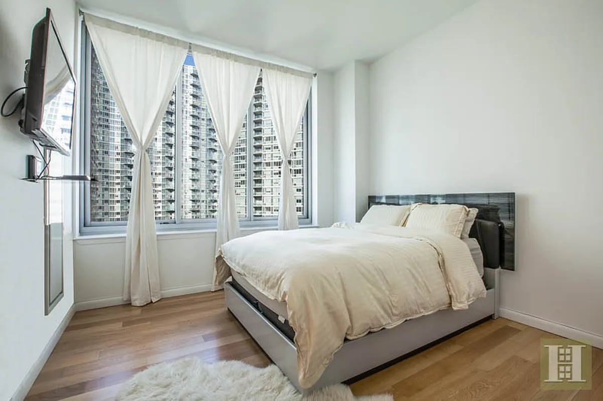 46 -30 Center Blvd, #1504