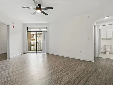 911 N ORANGE AVE #409