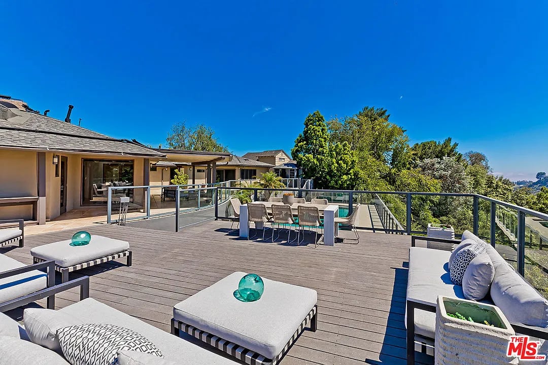 2205 Stradella Rd