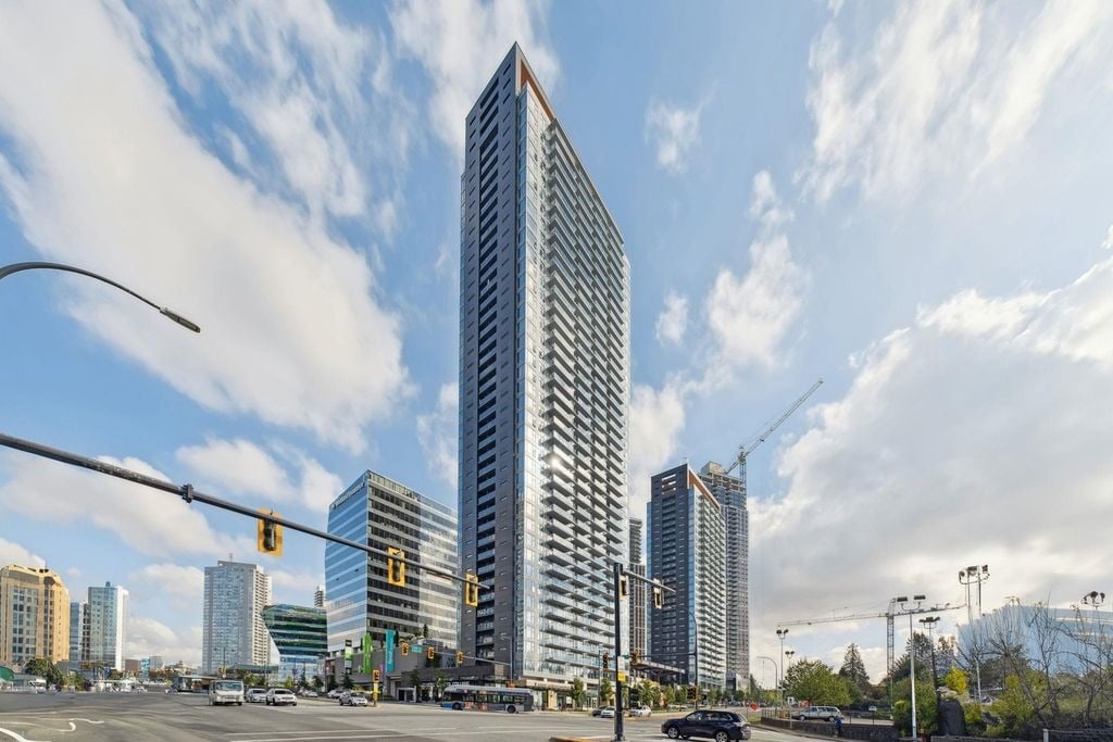 13615 Fraser Hwy, #2307