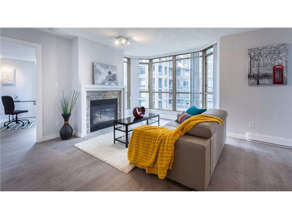 867 Hamilton St, #805