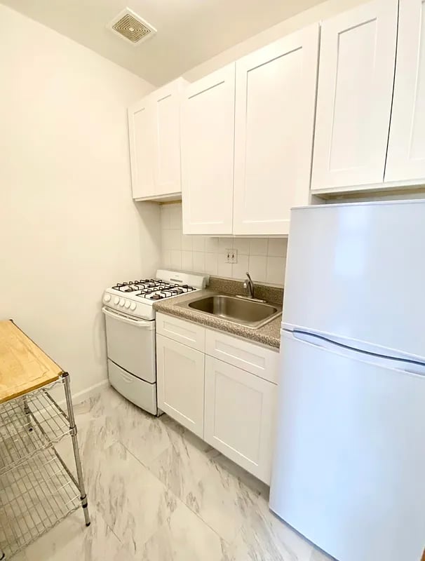 161 Attorney St Unit 3B