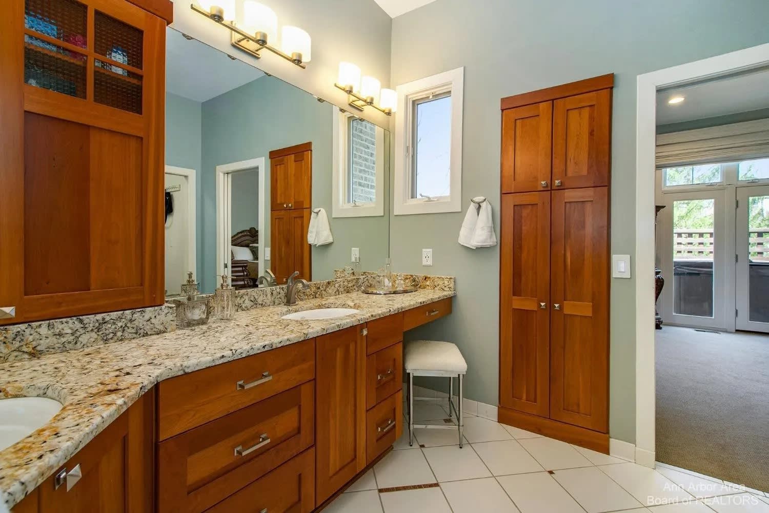 2566 Thornapple Drive, Ann Arbor, MI 48103