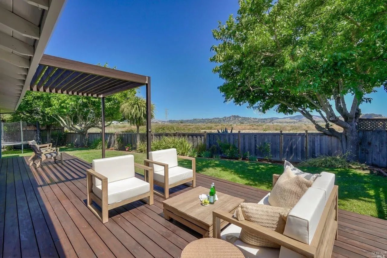 6 Baja Court, Corte Madera * Represented Buyers * Off Market Sale