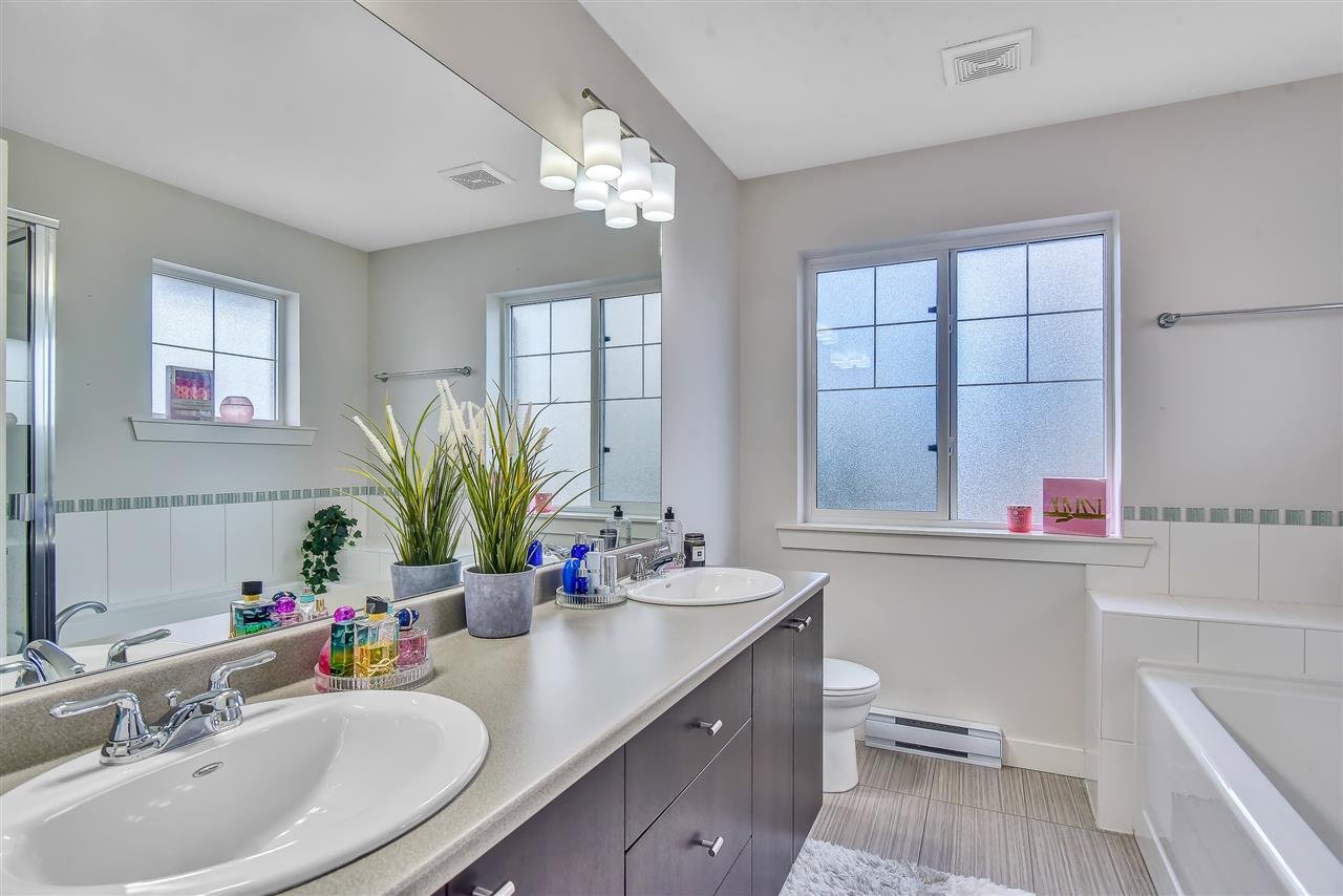 1-14377 60 Avenue, Surrey