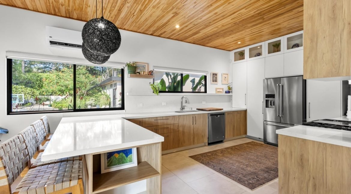 Solar Home With Guest Casitas, Tamarindo, Guanacaste
