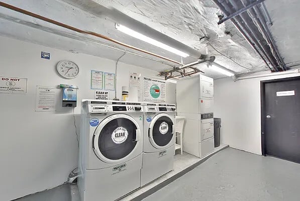 210 East 38th Street, Apt 1D