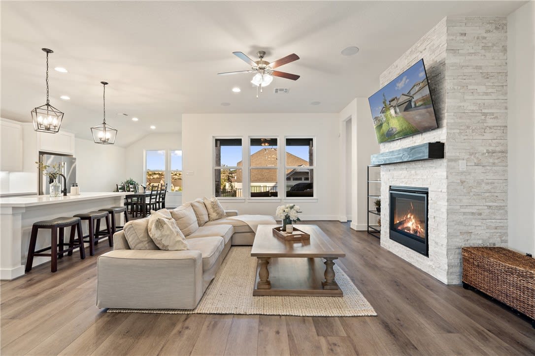 525 Elworth Path