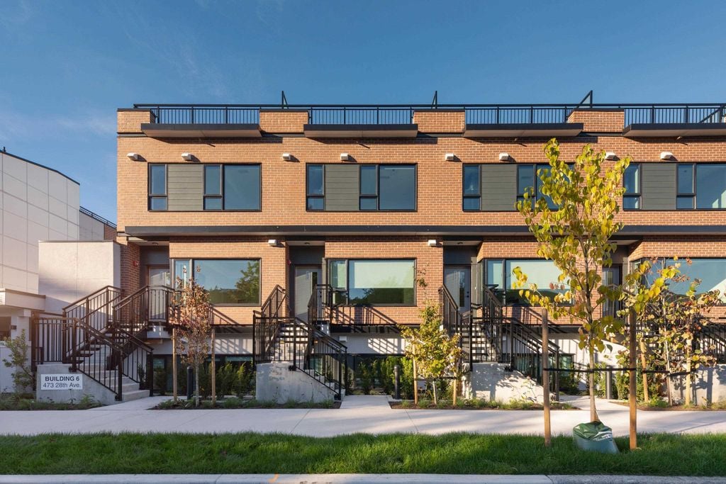 469 W 28th Ave, #103