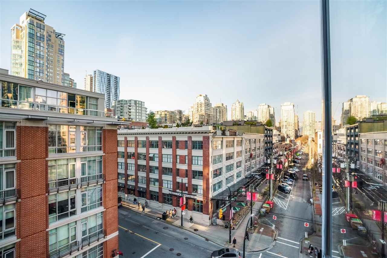 212 Davie St, #607