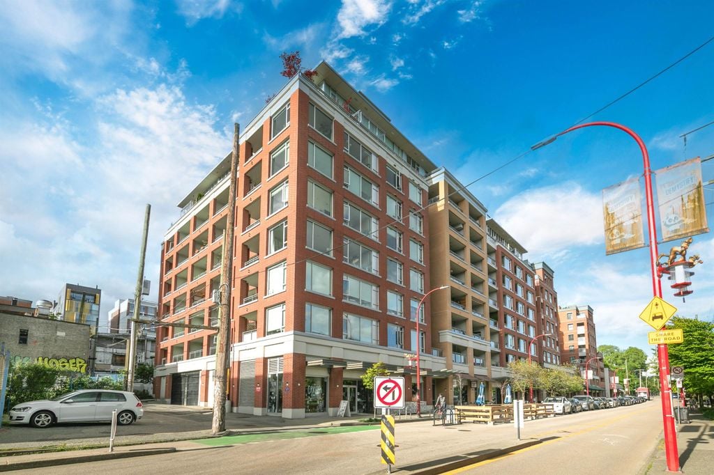 221 Union St, #906
