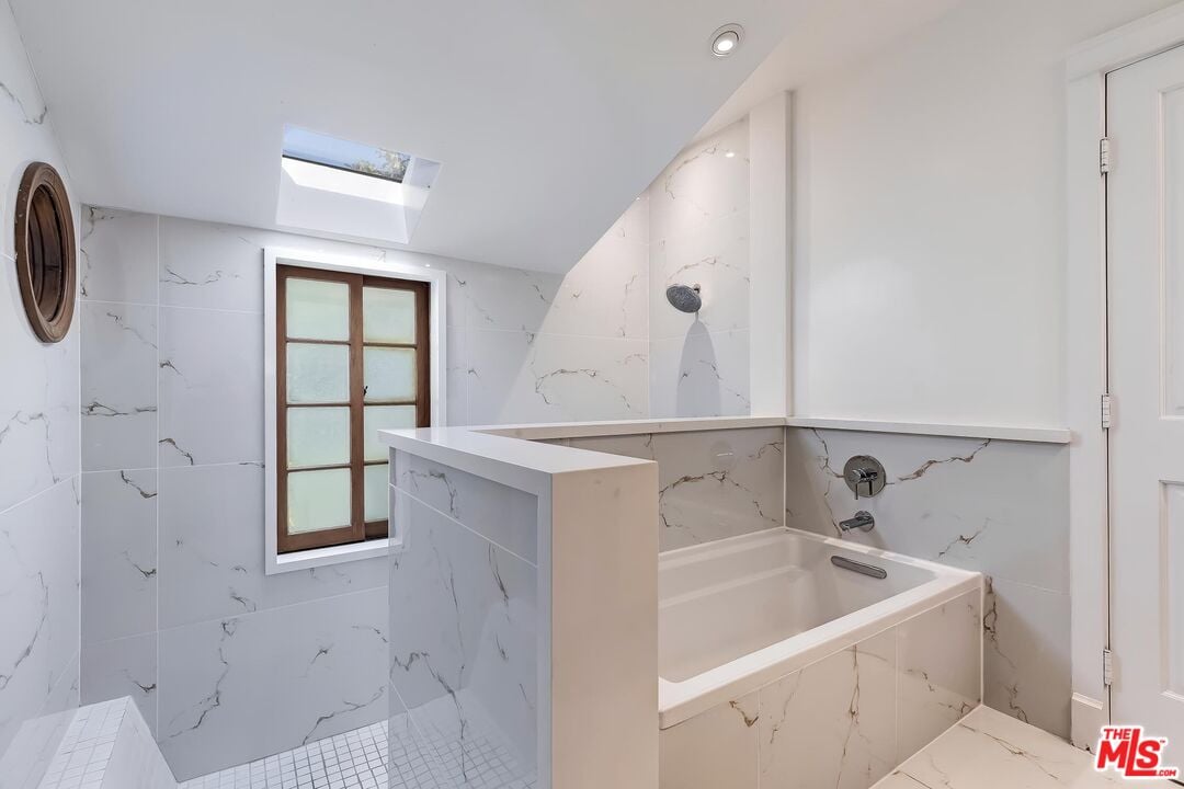 2277 Betty Ln