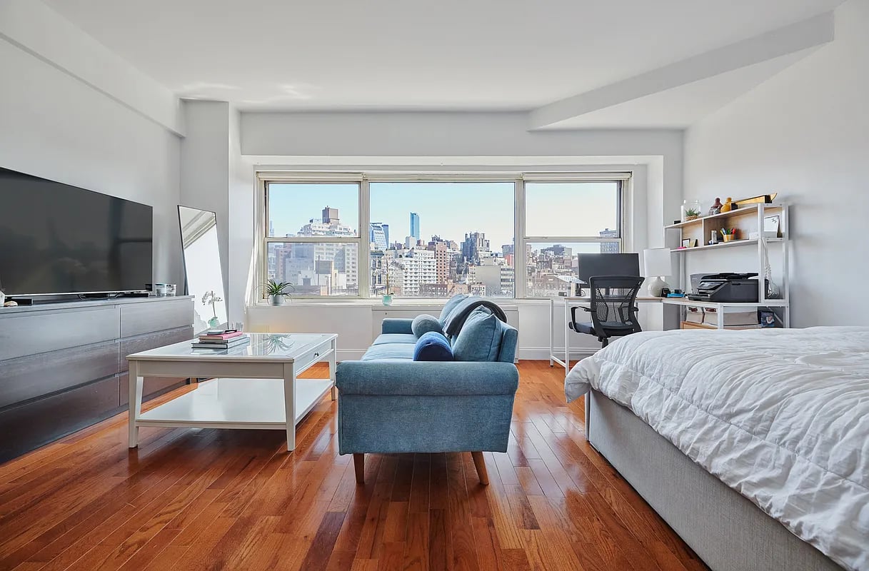 33 Greenwich Ave #10F