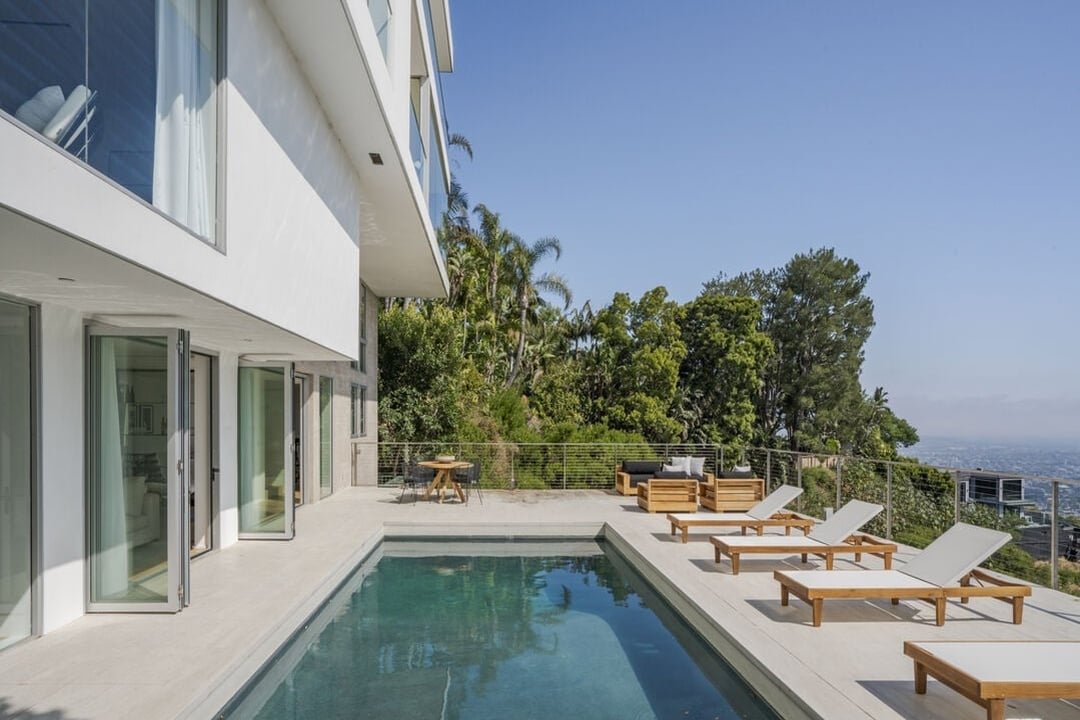 Nova Estate, Sunset Plaza Dr, 90069