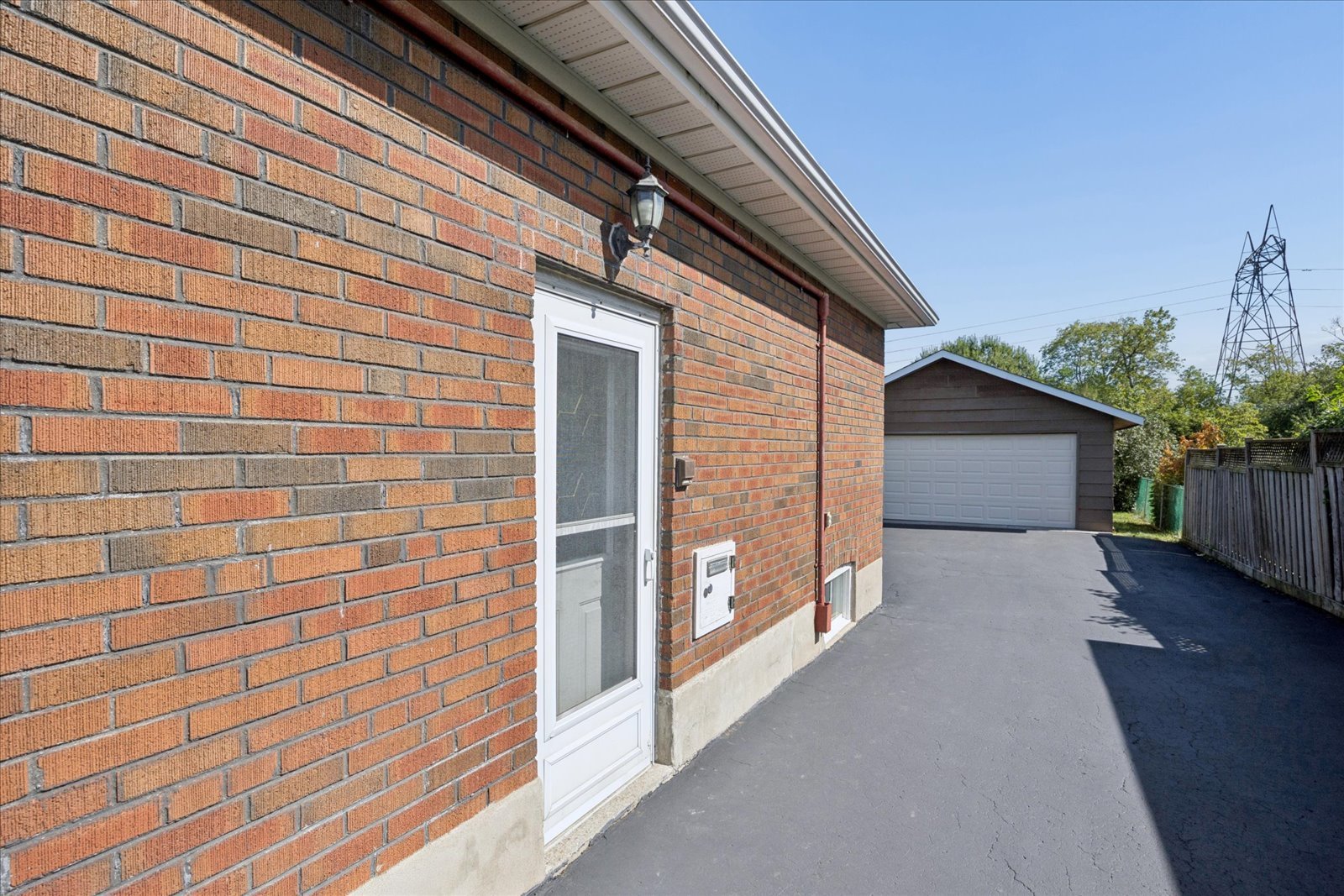 139 Elinor Avenue, Toronto