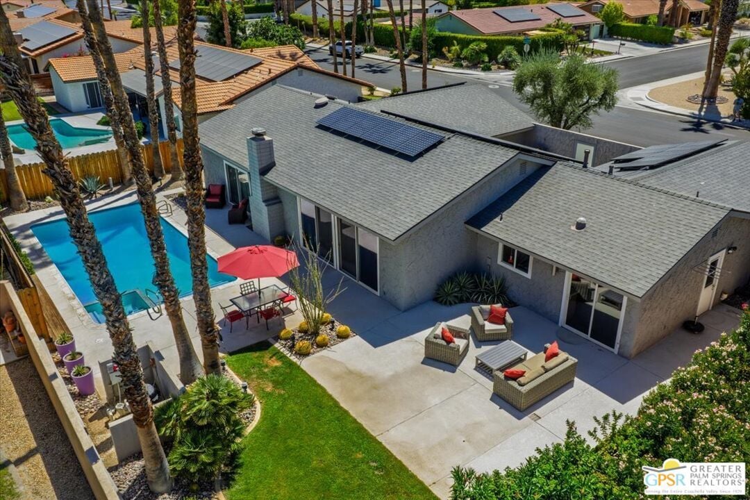 1240 S Beverly Dr