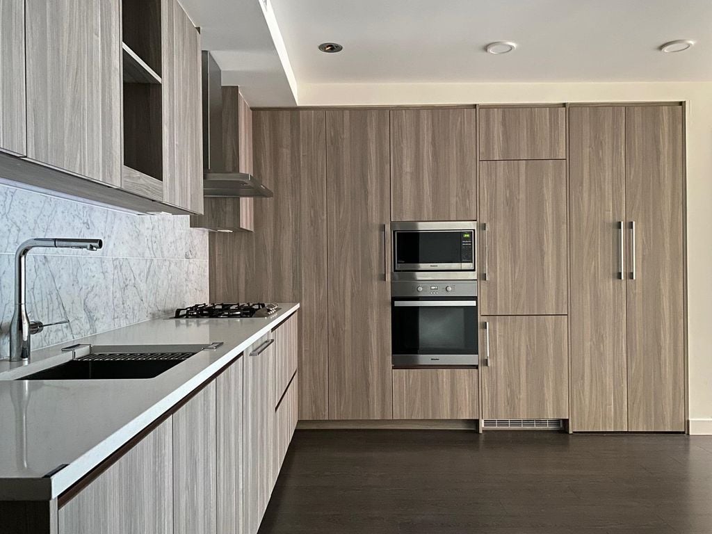455 SW Marine Dr, #607