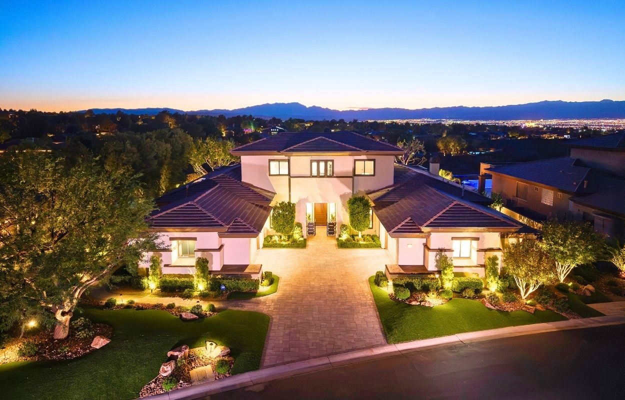 How Does Anthem Country Club Compare to Seven Hills?