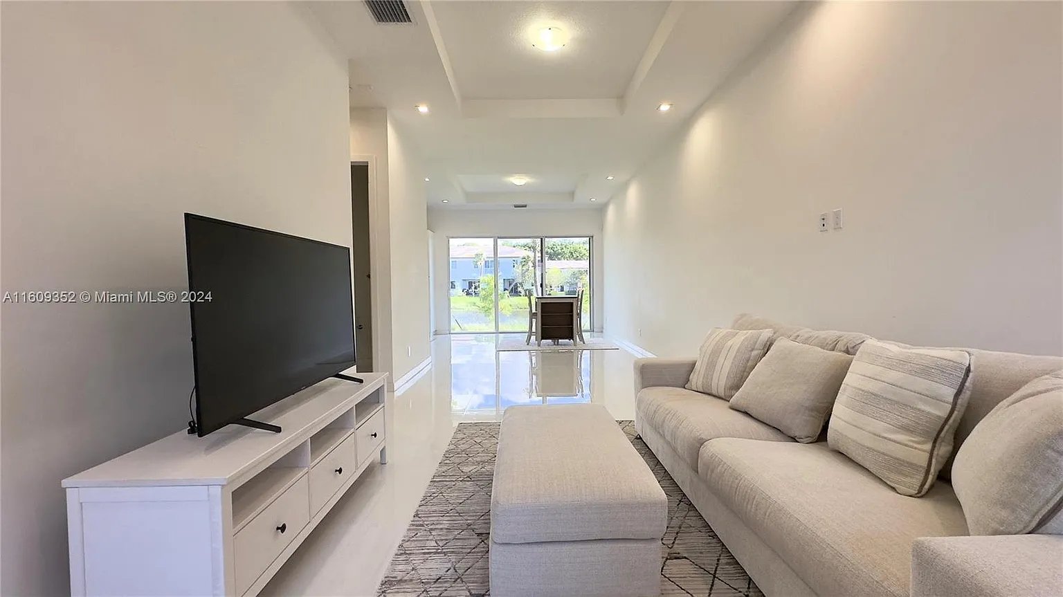 921 Pioneer Way