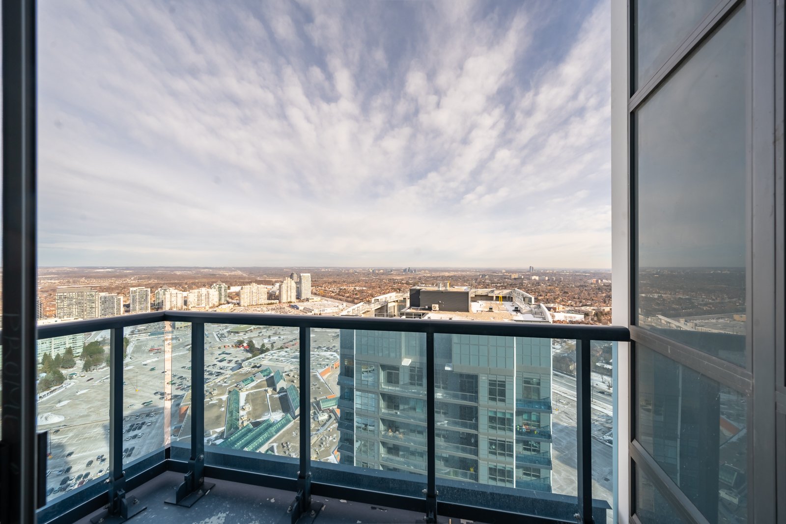 30 Upper Mall Way PH04