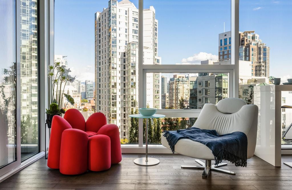 499 Pacific St, #1502