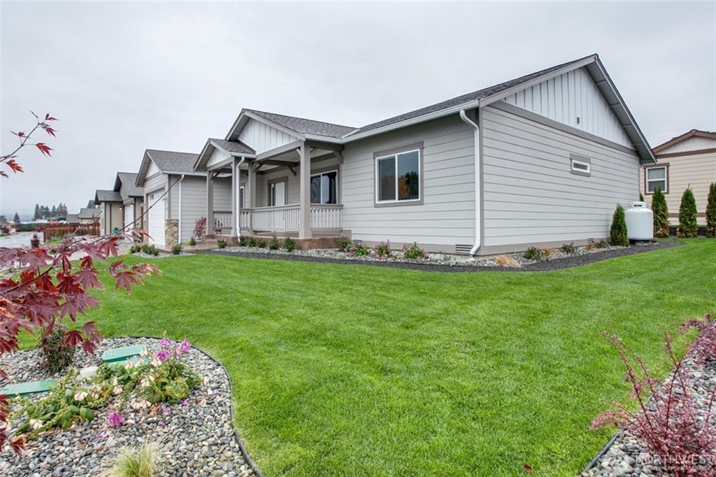 558 Village Dr