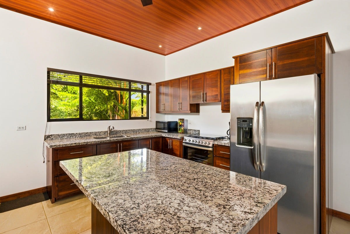1.62 ACRES – Luxury 3 Bedroom Home Plus Guest House With Breathtaking Valley Views & Private Creek Access, Private Mountain Retreat!!!