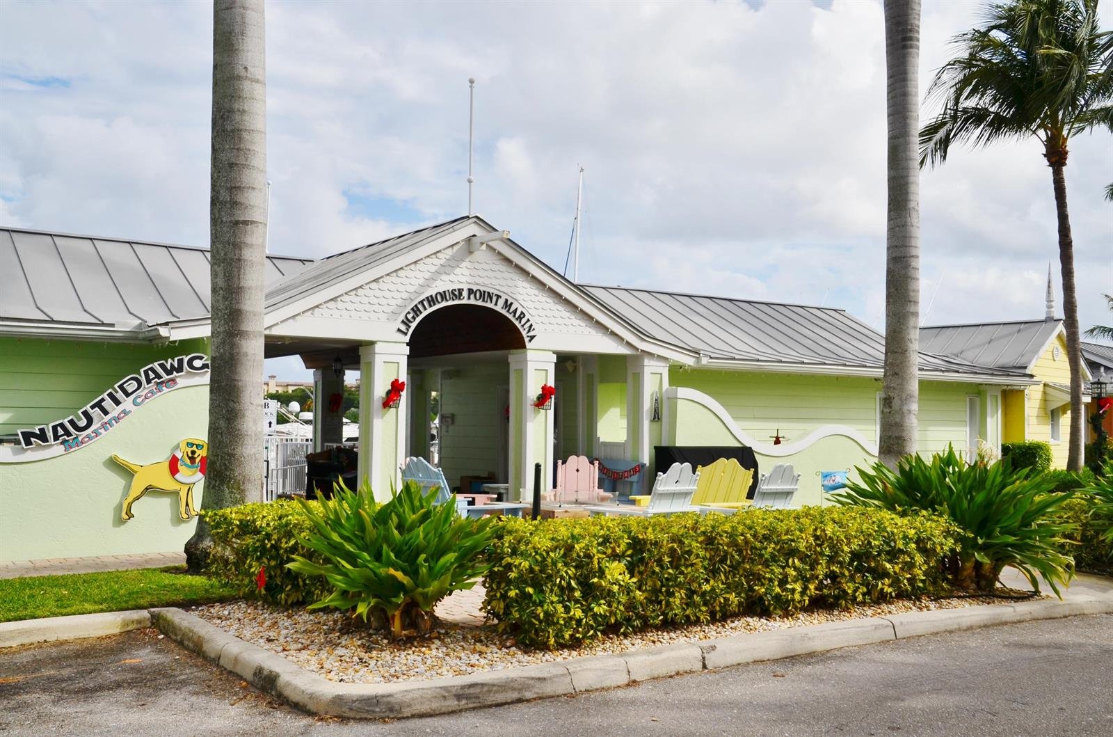2737 NE 28th St UNIT 4W