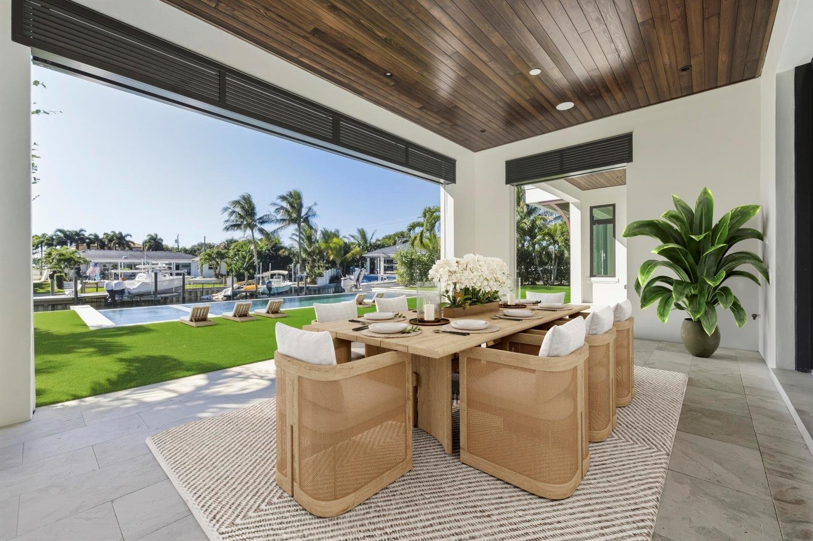 2442 Bay Circle