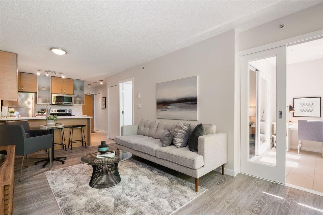 977 Mainland Street, #306