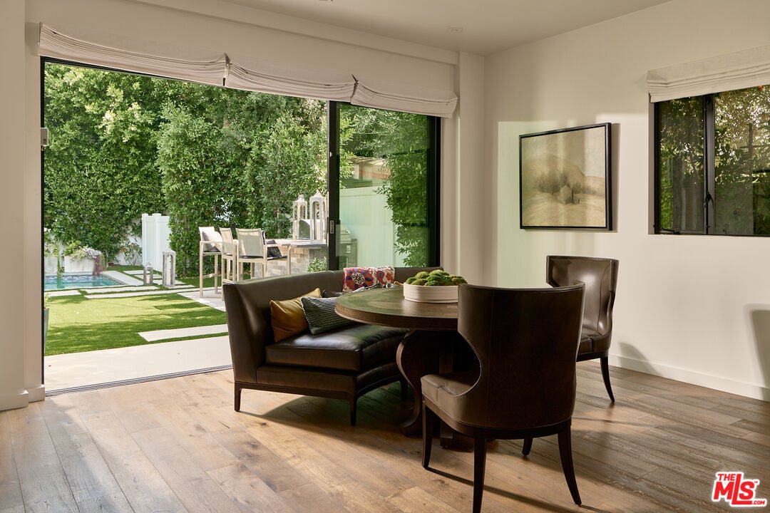 N Bowling Green Way, 90049