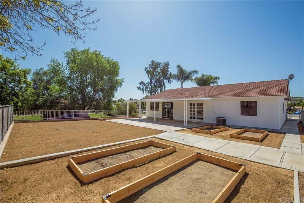 23900 Outrigger Dr