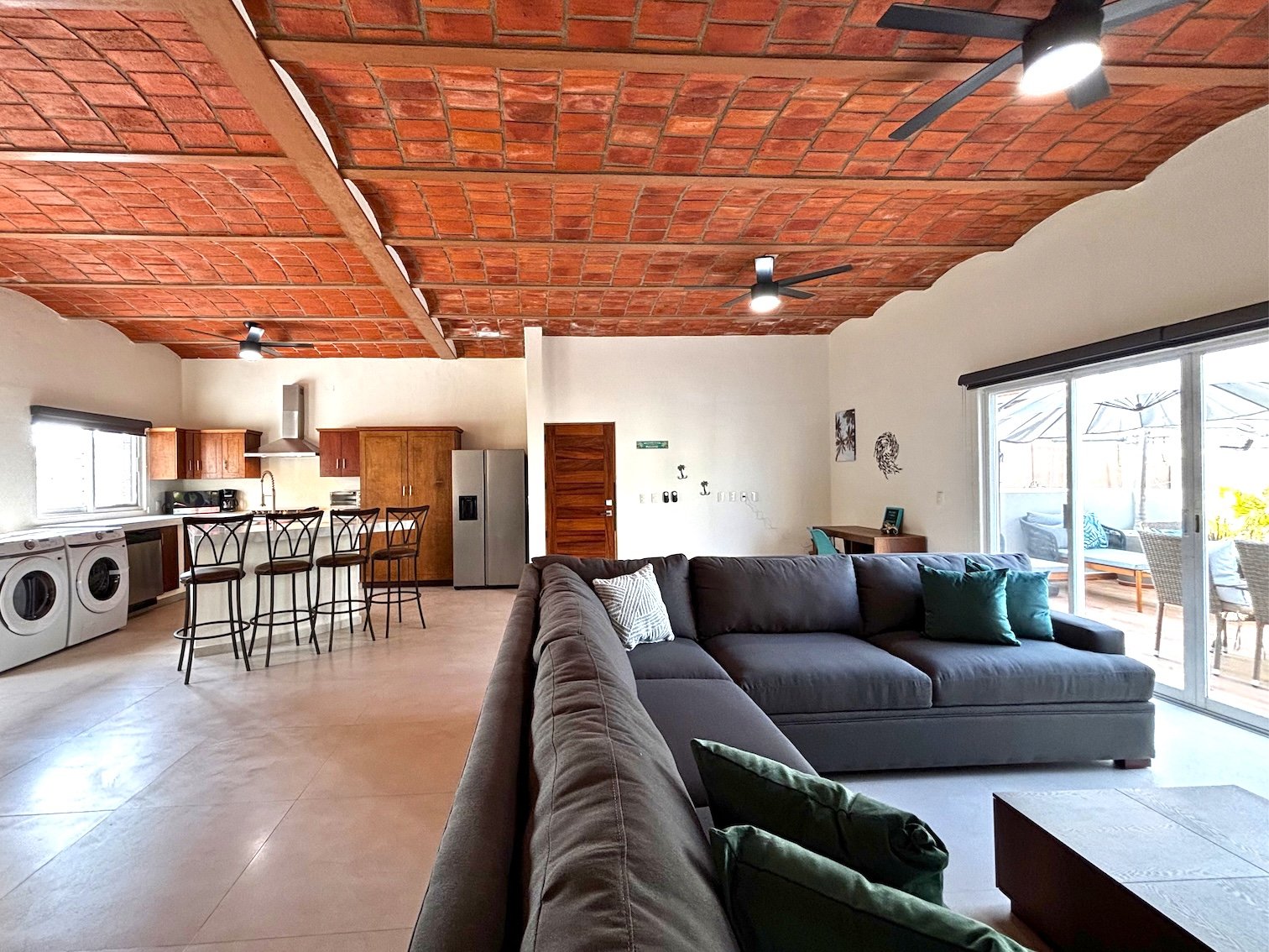Spacious, Safe & Private - Golden Zone 2 Bed Oasis with Private Pool 👙