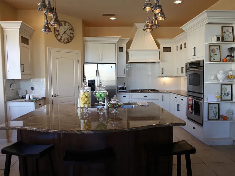 8220 Grape Arbor Ct NE