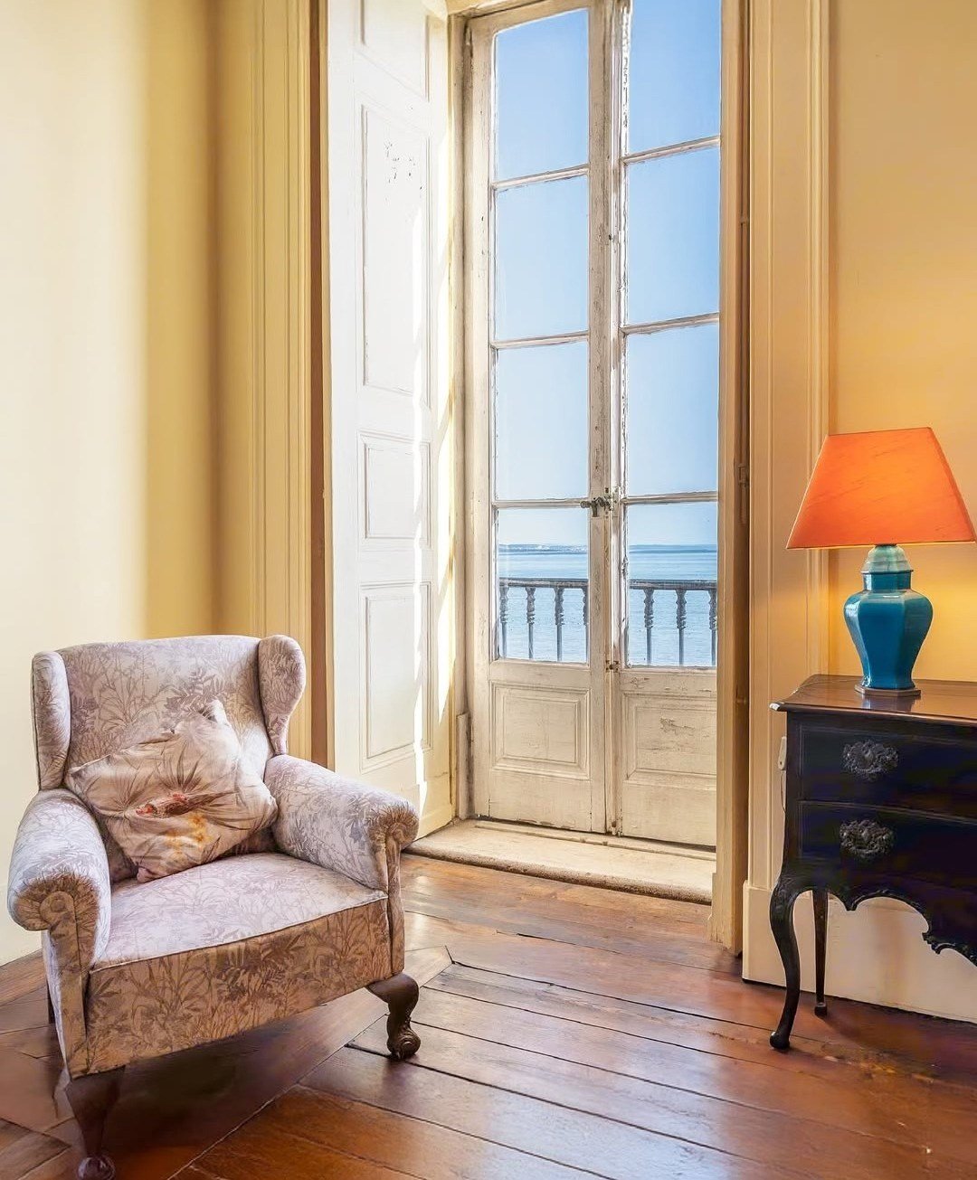 Quinta do Relógio: Historic 19th-Century Waterfront Palacete in Paço de Arcos, Oeiras