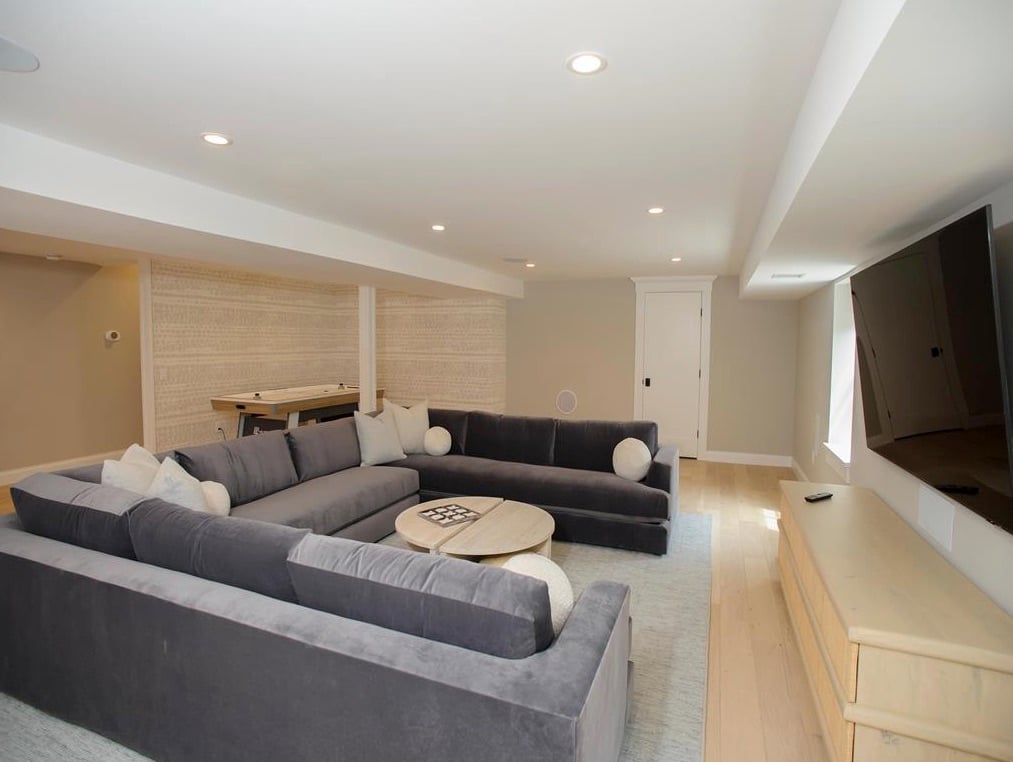 12 Baylies Way
