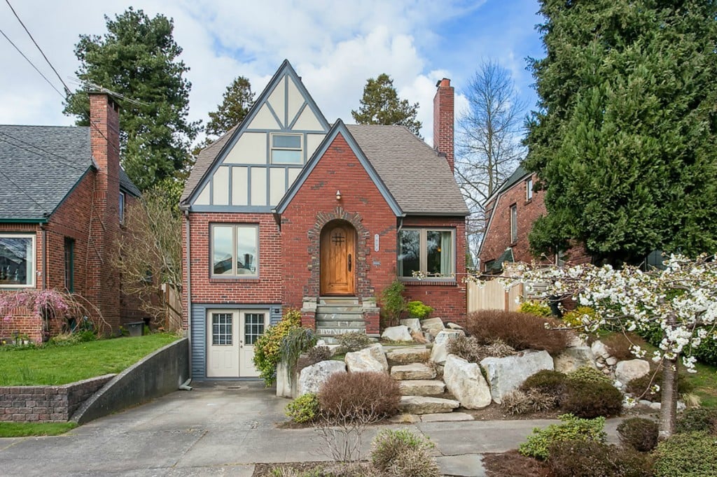 834 NE 84th Street