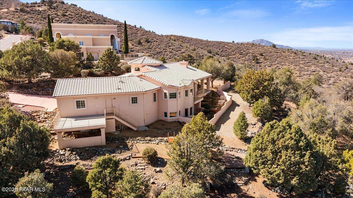 2780 Whispering Way Cir