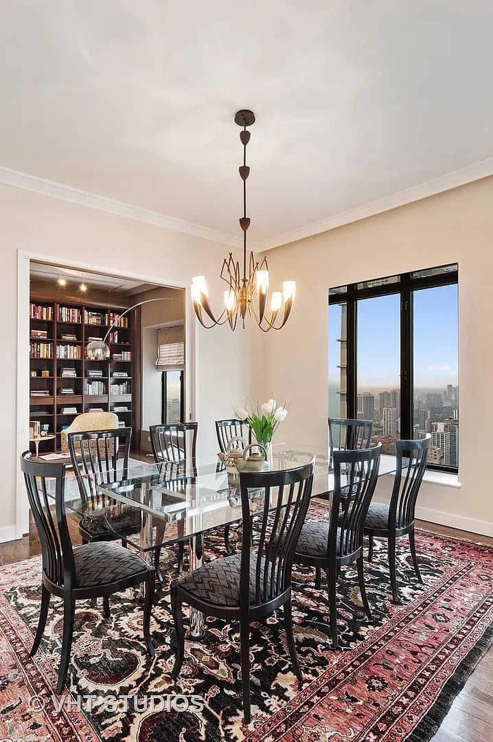 950 N Michigan Ave Unit 4403