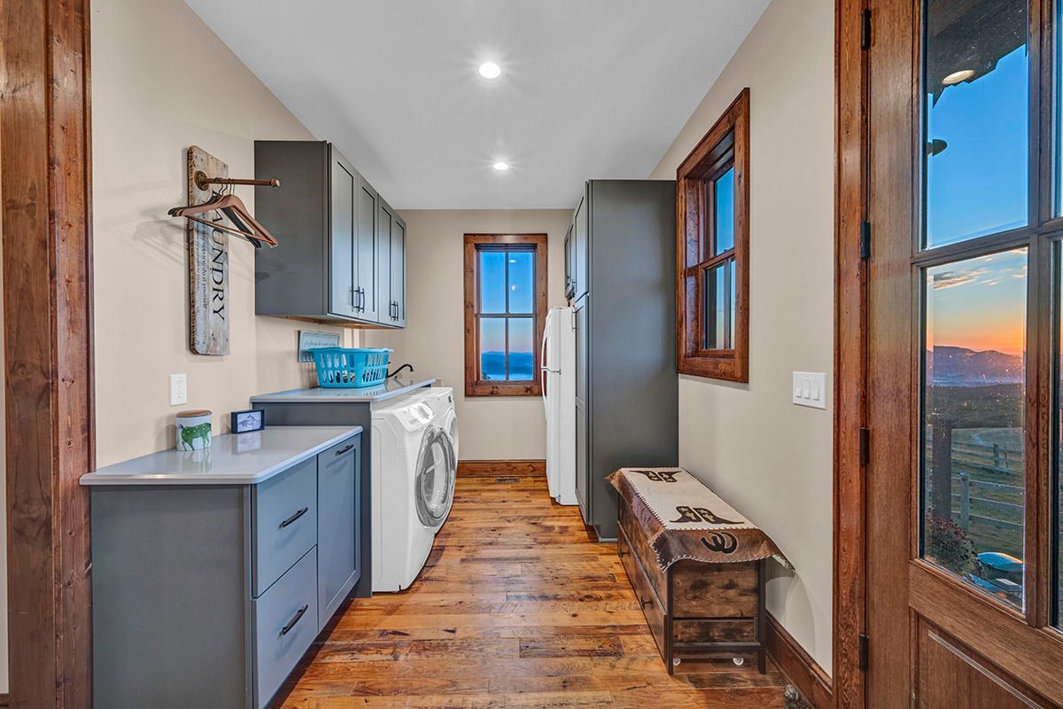 Sorrel Sky Farm Luxury Mountain Equestrian Estate