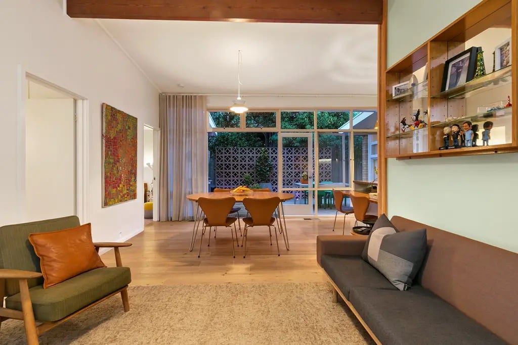 A Journey to 1962: Rediscovering the Beauty of a Midcentury Home