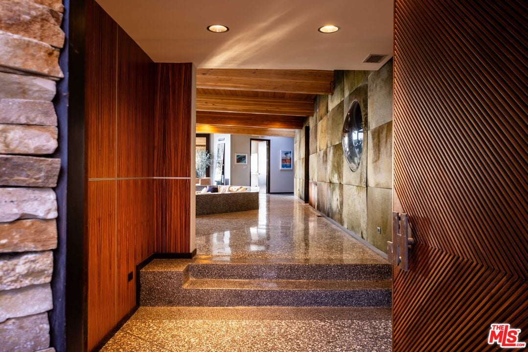 Orion Crest, Devlin Dr, 90069