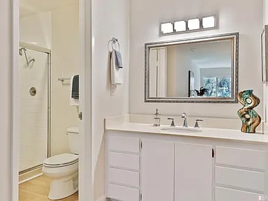 109 S Lake Merced Hls APT 2D