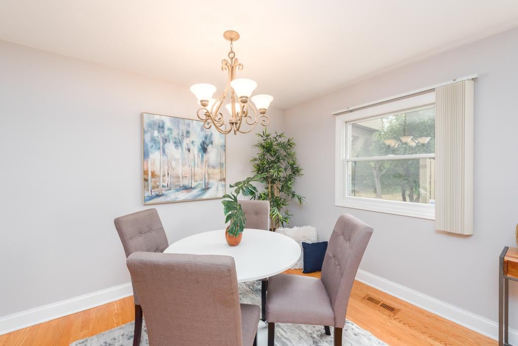 210 Queens Cove