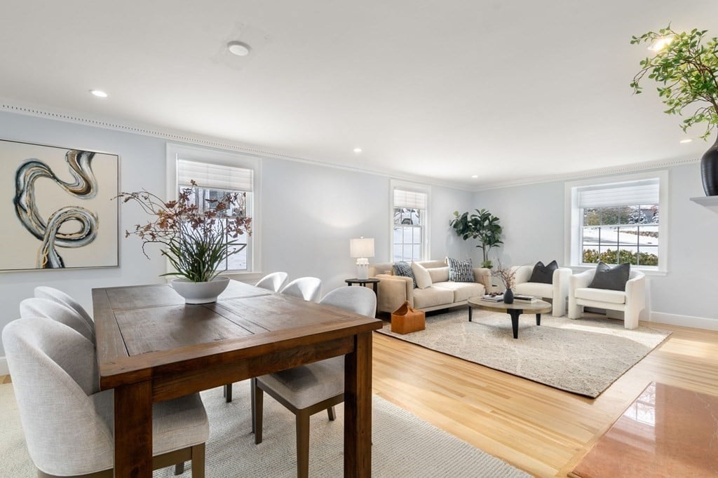 8 Lincoln Cir