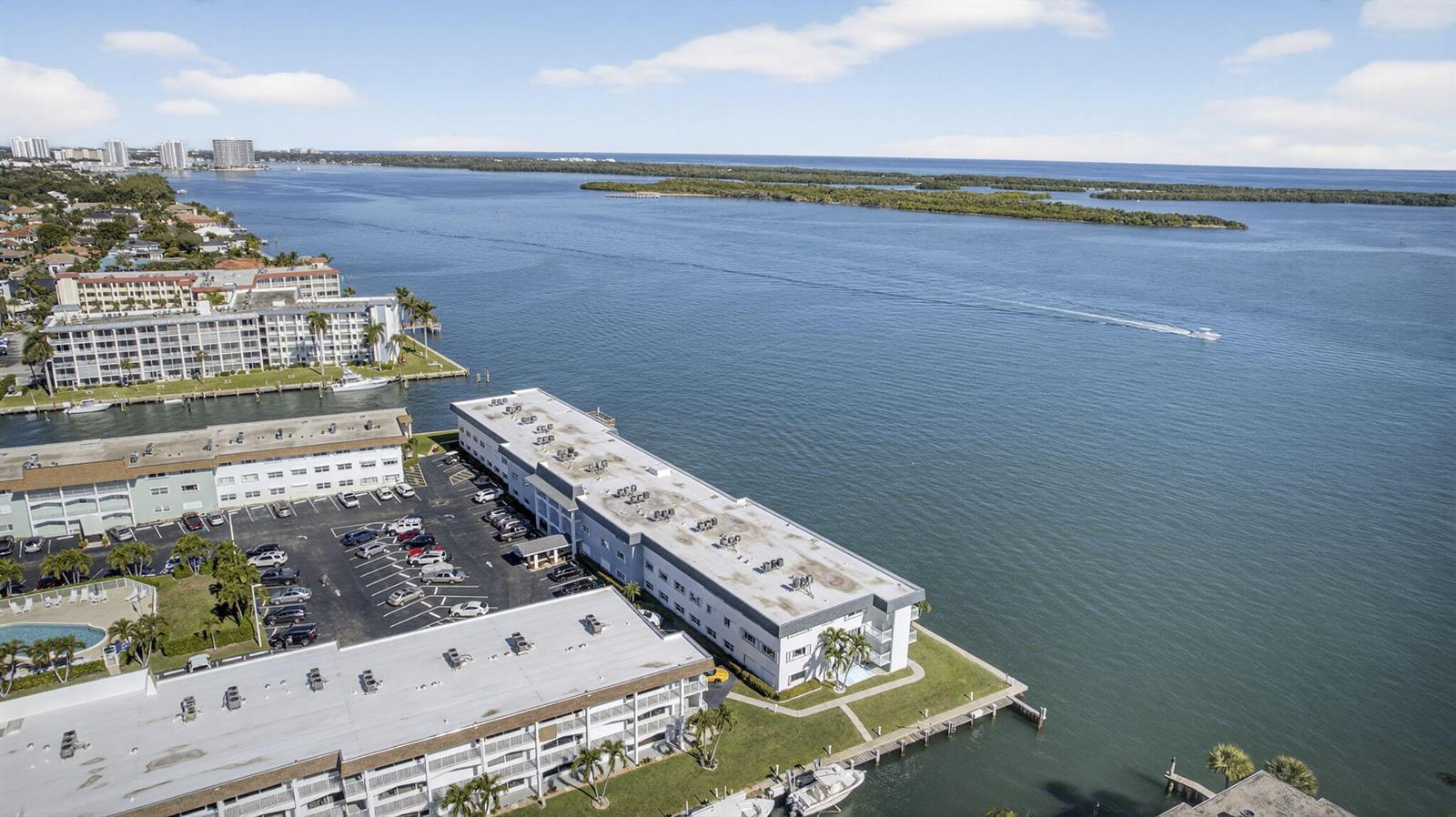 100 Shore 307 Ct